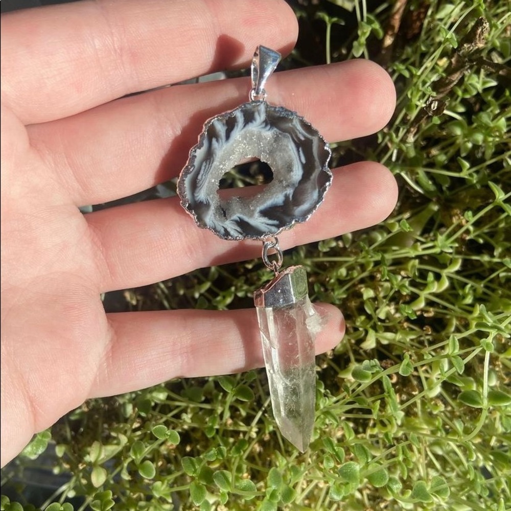 Silver plated pendant with oco agate geode and clear crystal point